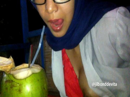 Video Bokep Blowjob Sampai Ngompol