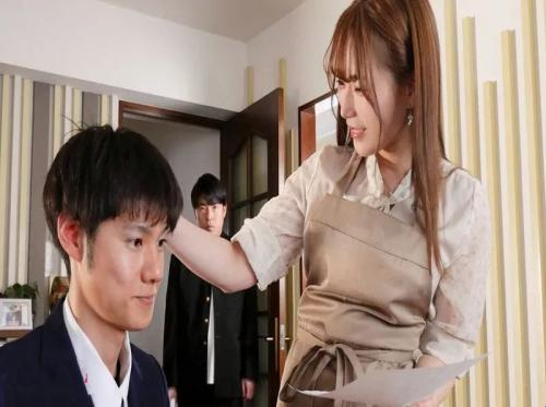 Putranya membawa kegembiraan dan emosi baru bagi ibu muda itu
